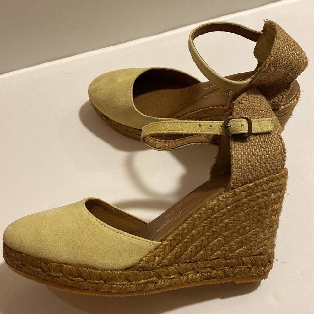 ✨NEW✨SUEDE WEDGE ESPADRILLES LIGHT YELLOW - Picture 11 of 16